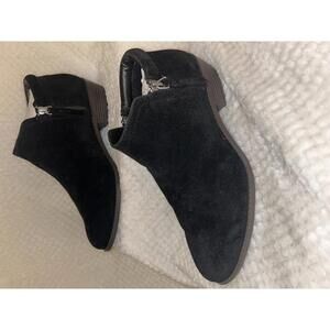 Torrid Zippered Ankle Booties sz 10 NIB